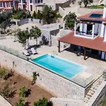 Apollo Romantic Sea View Villa *