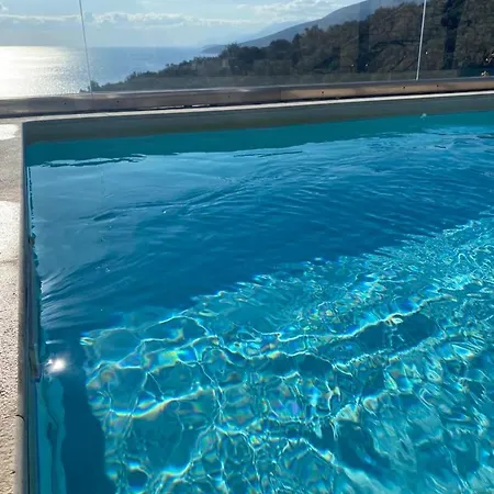 Apollo Romantic Sea View * Kiveri