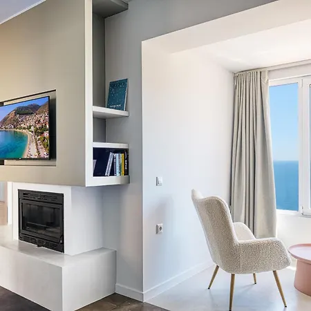 Apollo Romantic Sea View Kivérion