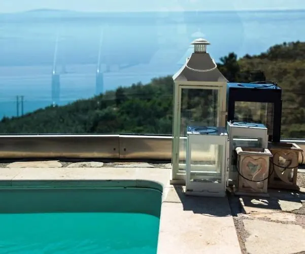 Apollo Romantic Sea View * Kivéri