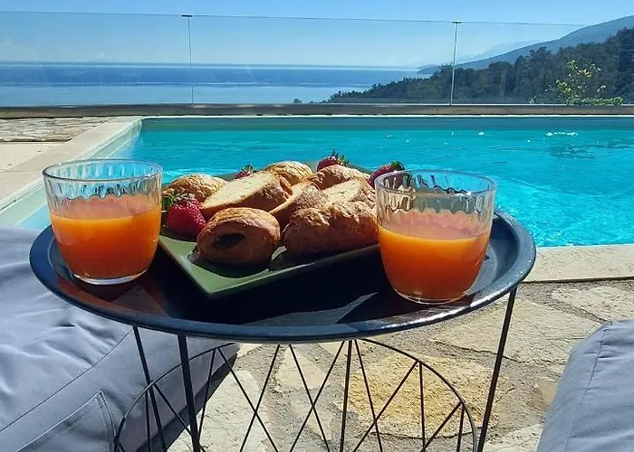 Apollo Romantic Sea View Villa *